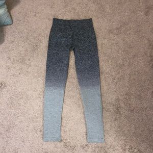 NWOT Ombré black/gray leggings size small